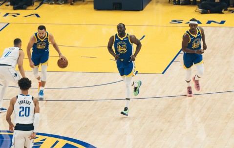 NG SPORTS-巴特勒迎来十赛季高光表现，独行侠球迷沸腾！的简单介绍