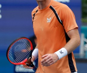 NG体育-穆雷回归赛场，爆冷首场状态亮眼，美国队观众沸腾！的简单介绍