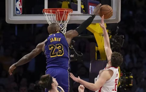 NG SPORTS-詹姆斯爆冷击败阿森纳，关键助攻引爆全场！的简单介绍