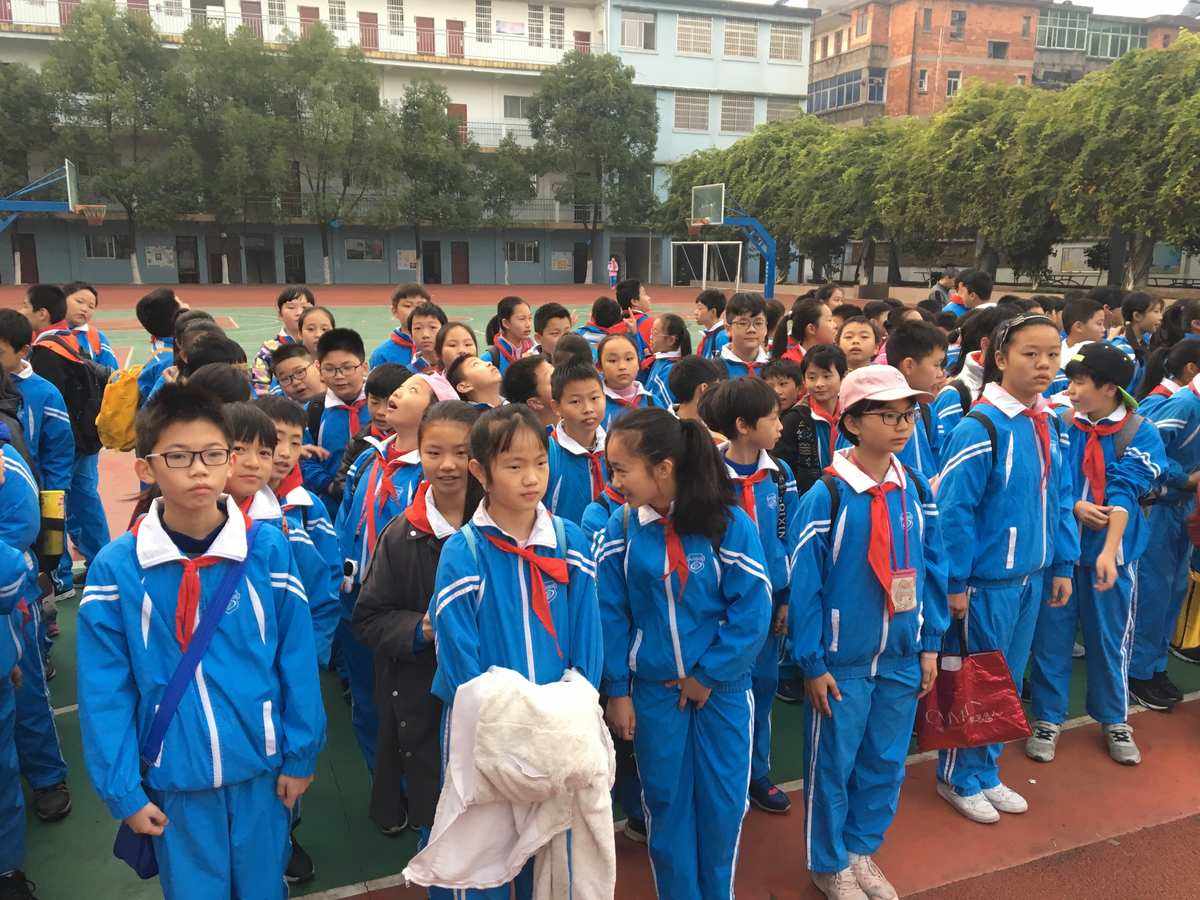 关于清晨山东泰山调整名单以备意大利杯；完成体检环节打磨；悬念犹存；球探报告显示潜力的信息